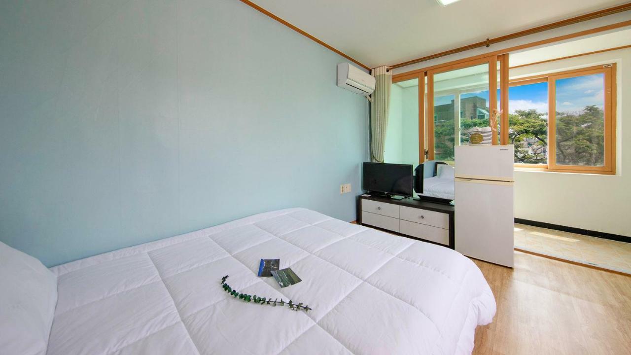 Samcheok Sol Beach Pension Ngoại thất bức ảnh