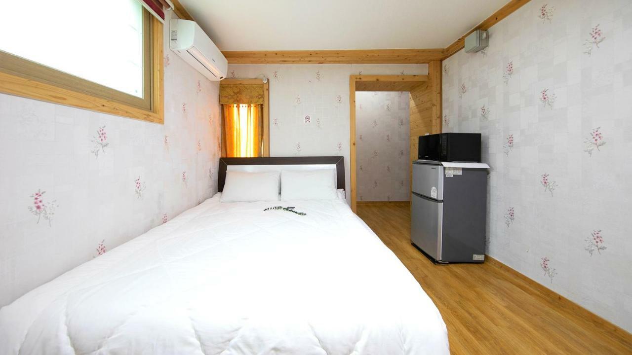 Samcheok Sol Beach Pension Ngoại thất bức ảnh