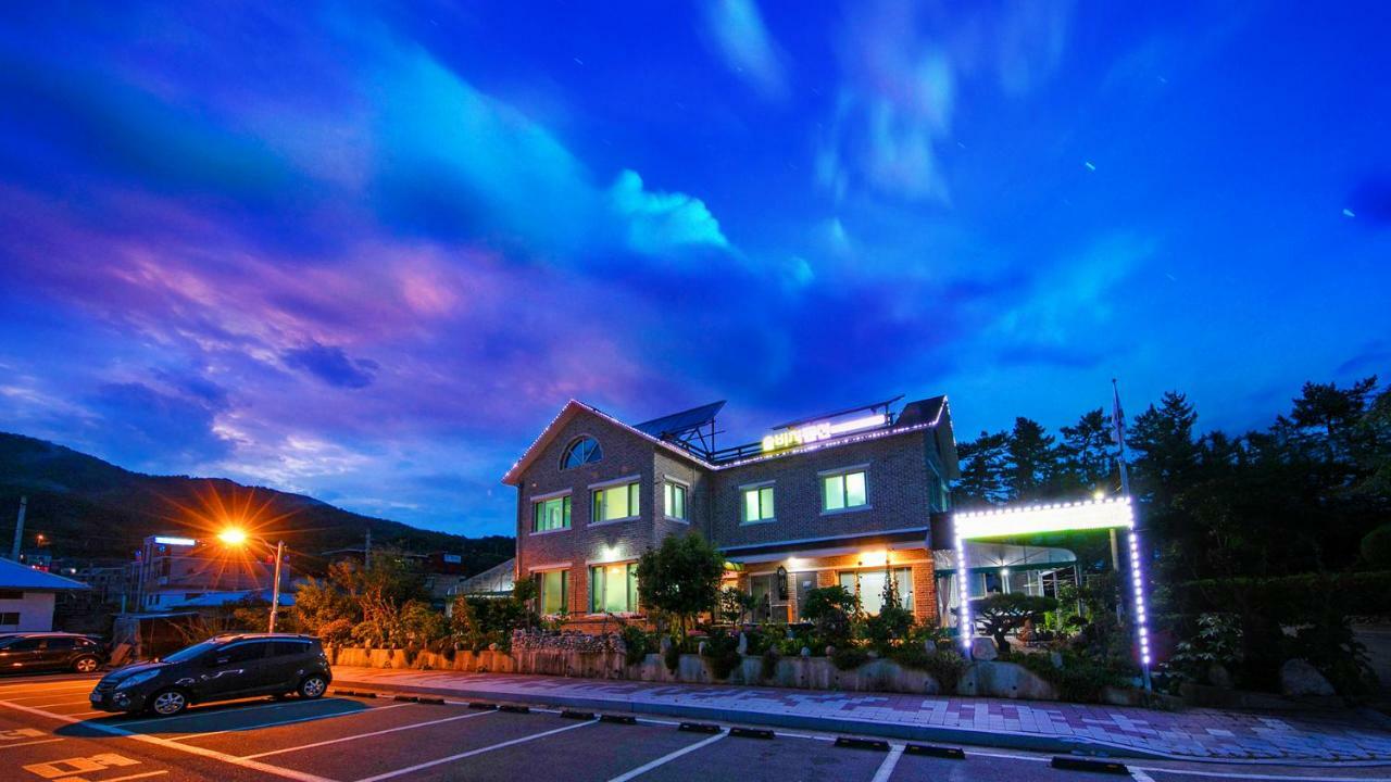 Samcheok Sol Beach Pension Ngoại thất bức ảnh